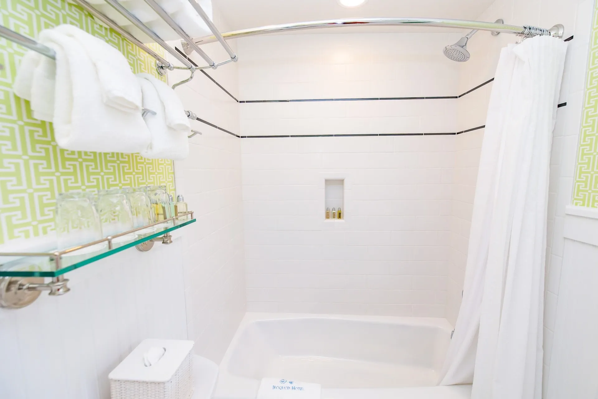 A white shower tub